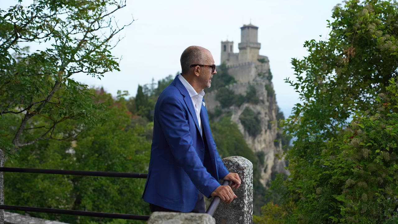 Lorenzo Faetanini con vista su San Marino